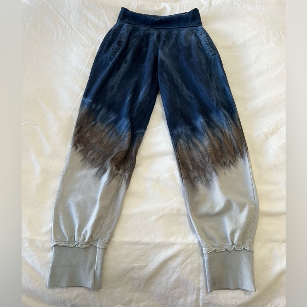 Young Fabulous & Broke | Large | Tie Dye Blue Gray Groove Joggers Rolled Waist
